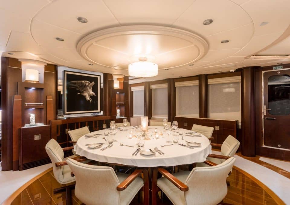 location-yacht-charter-MY-de-lisle-III-3