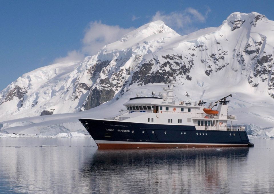 location-yacht-charter-MY-hanse-explorer-Antarctica