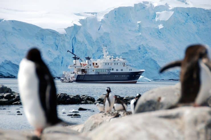 location-yacht-charter-MY-hanse-explorer-Antarctica