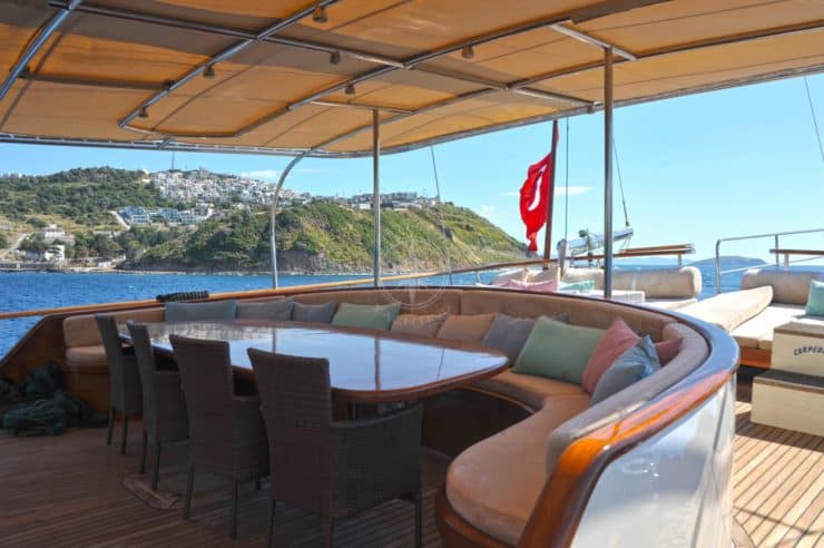 location-yacht-charter-SY-carpe-diem-V-1