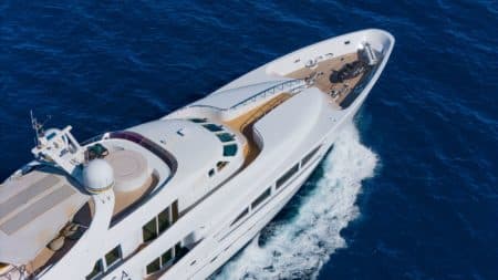 Mal de mer : comment l'éviter lors de votre location de yacht ? | Arthaud Yachting