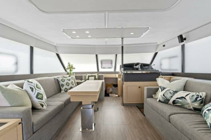 day-charter-rental-m-y-fountaine-pajot-44