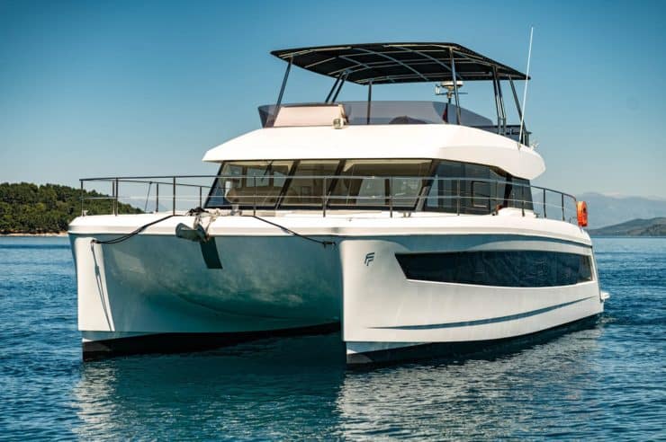 day-charter-rental-m-y-fountaine-pajot-44