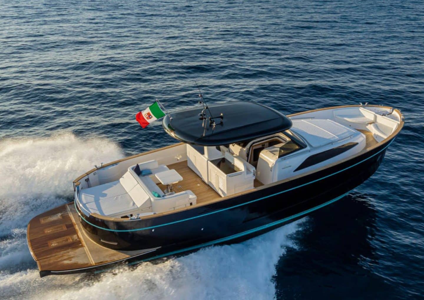 day-charter-yacht-rental-m-y-gozzo-35