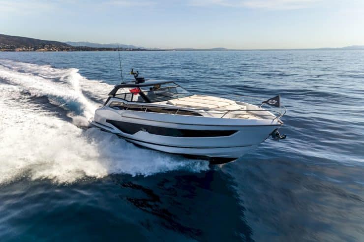 location-journée-yacht-m-y-Sunseeker_Superhawk_55