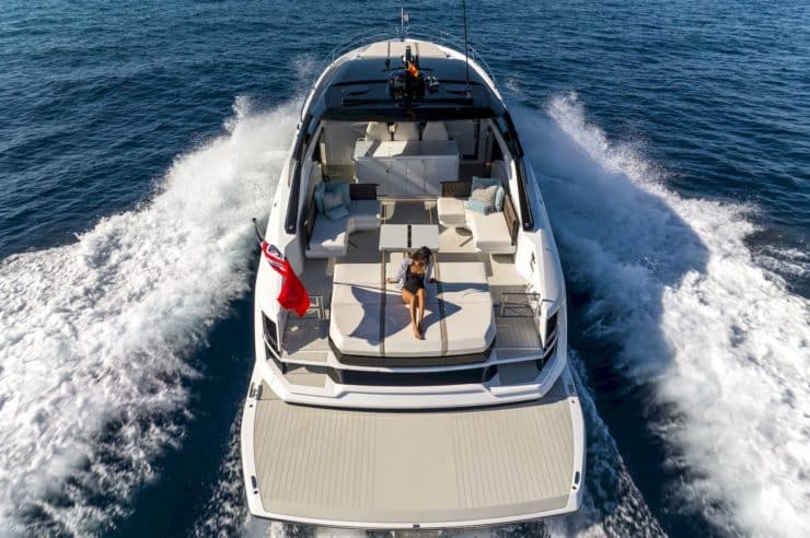 location-journée-yacht-m-y-Sunseeker_Superhawk_55