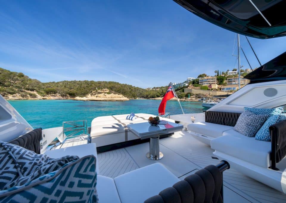 location-journée-yacht-m-y-Sunseeker_Superhawk_55