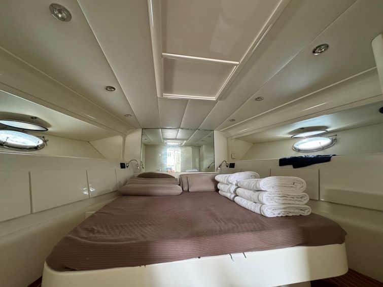 location-yacht-charter-m-y-itama-42-vintage