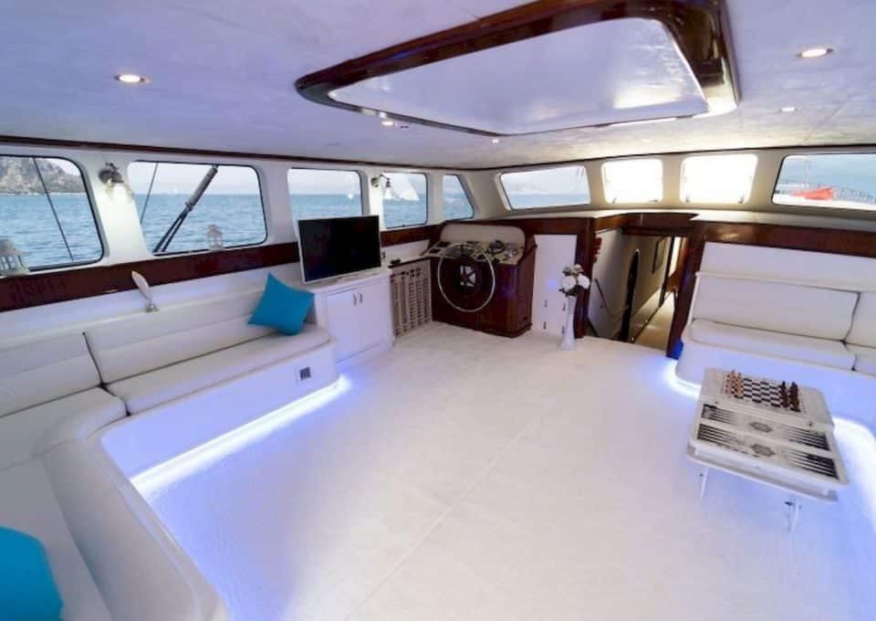 location-voilier-yacht-charter-LUCEDELMAR