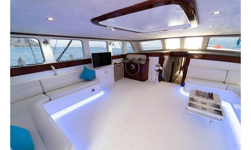 location-voilier-yacht-charter-LUCEDELMAR