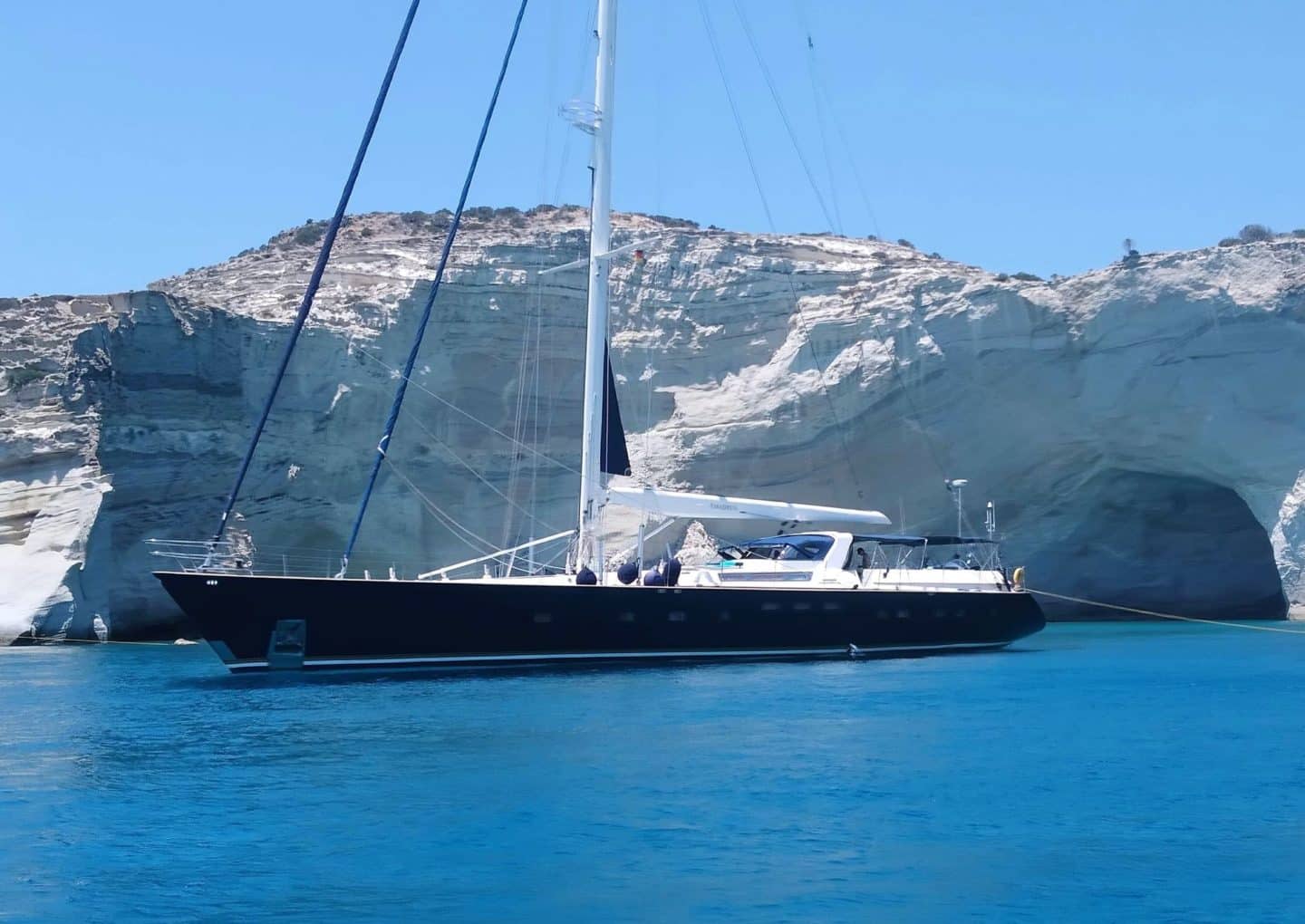 location-yacht-charter-MY-amadeus