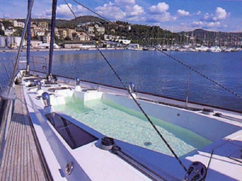 location-yacht-charter-MY-amadeus