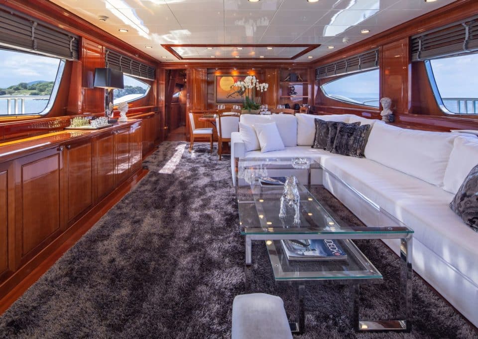 location-yacht-charter-MY-divine