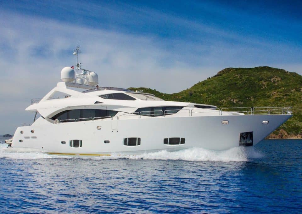 location-yacht-charter-MY-infinity