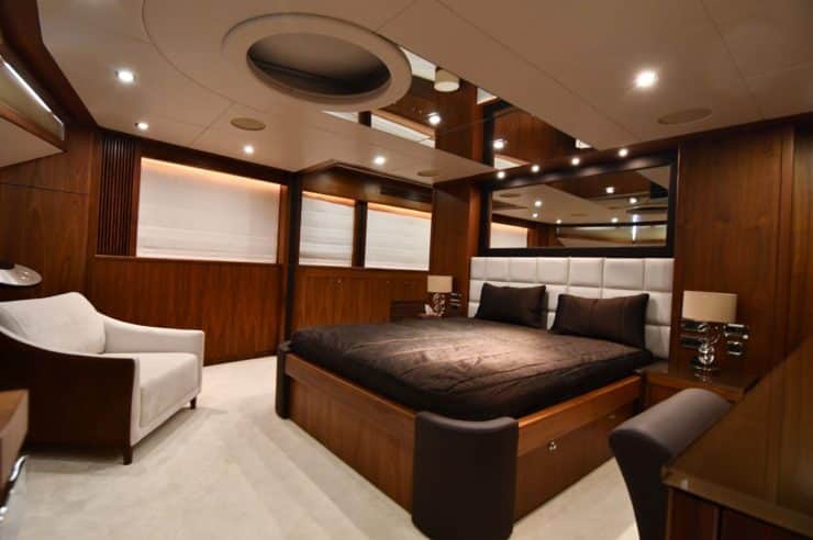 location-yacht-charter-MY-infinity