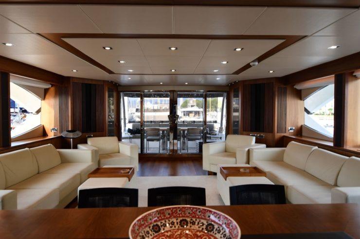 location-yacht-charter-MY-infinity