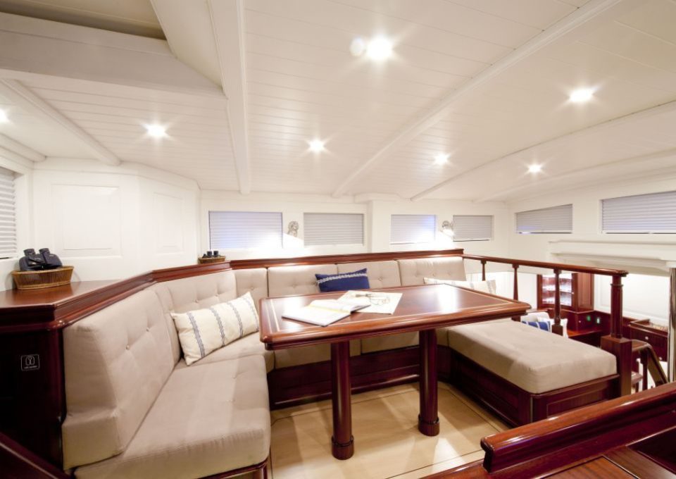 location-yacht-charter-SY-aurelius