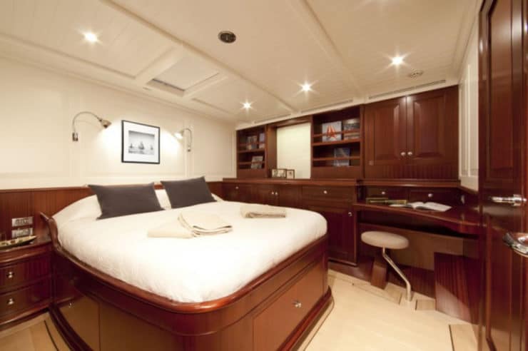 location-yacht-charter-SY-aurelius