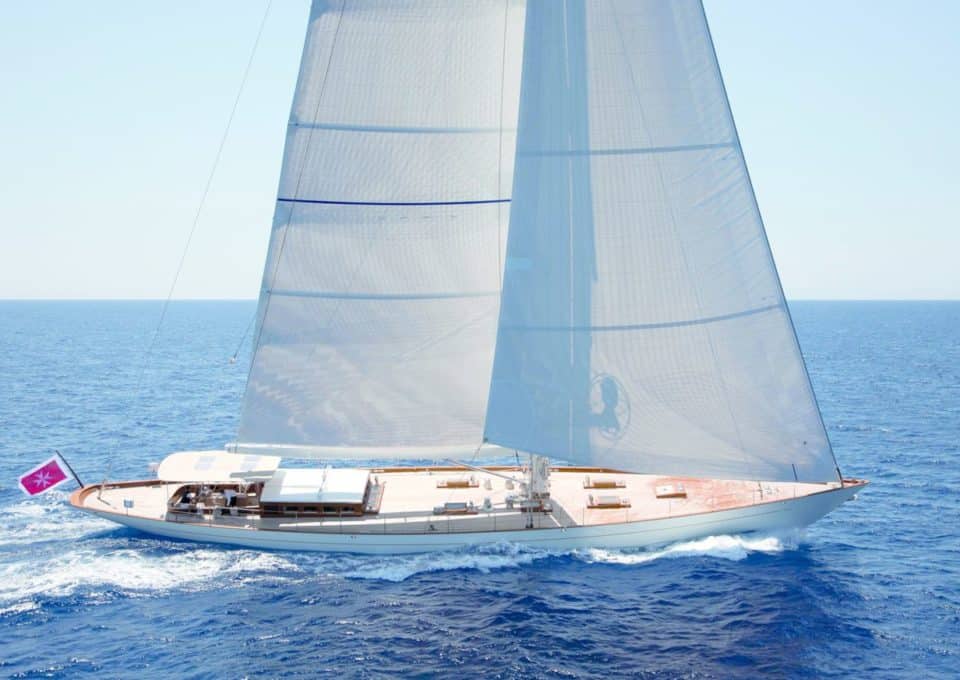 location-yacht-charter-SY-aurelius