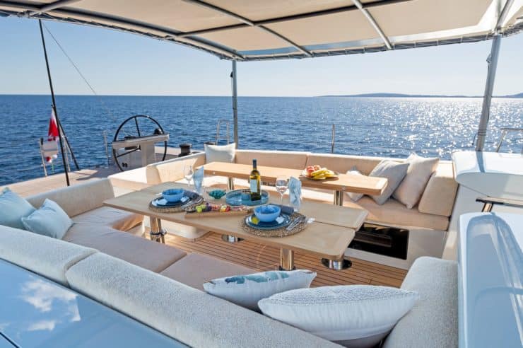 sailing-yacht-charter-YUME