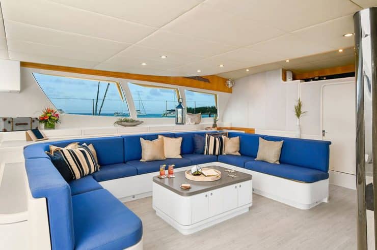 location-catamaran-yacht-charter-MY-blue-gryphon