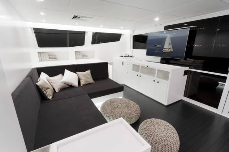 location-catamaran-yacht-charter-MY-levante