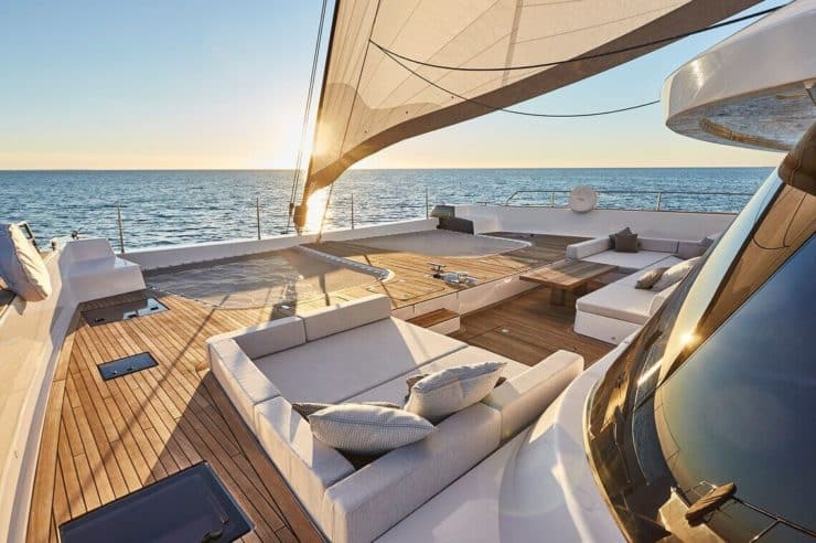 location-motor-yacht-charter-7-X