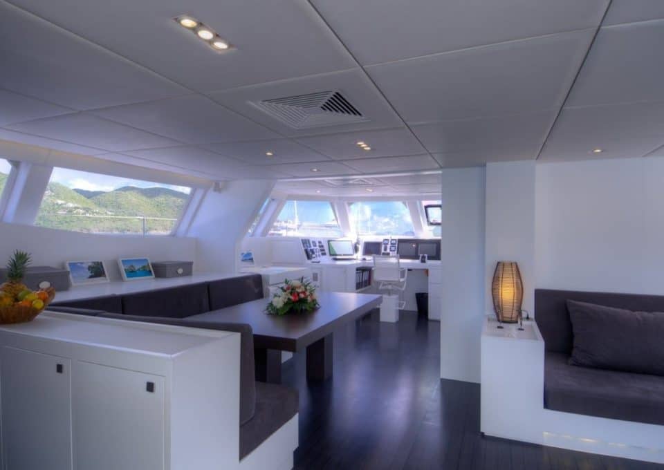 location-catamaran-yacht-charter-MY-levante