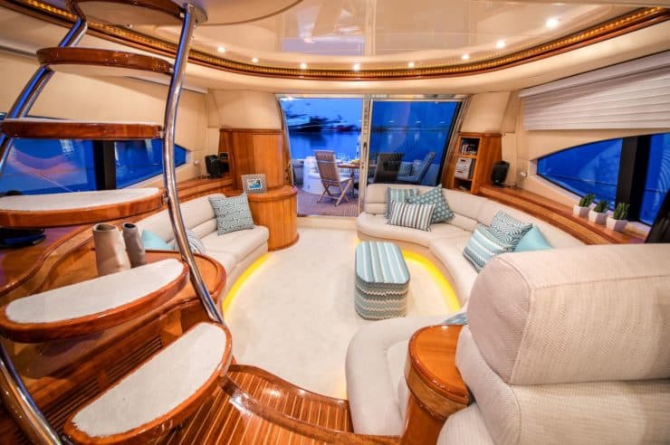 location-yacht-charter-MY-manu