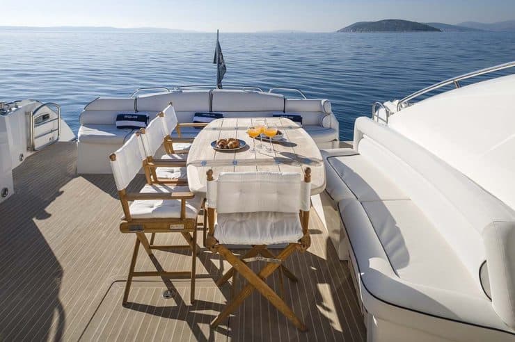 location-yacht-charter-MY-glorious