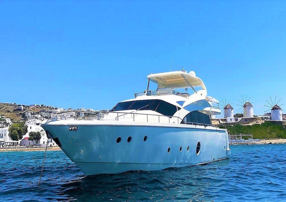 location-yacht-charter-MY-questa-e-vita