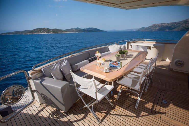 location-yacht-charter-MY-salt