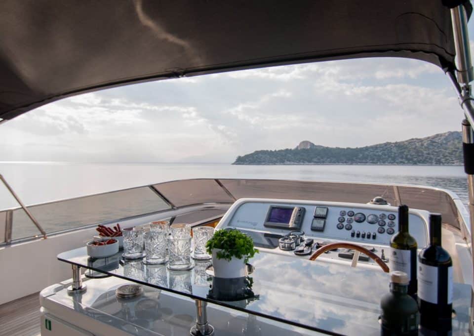 location-yacht-charter-MY-salty