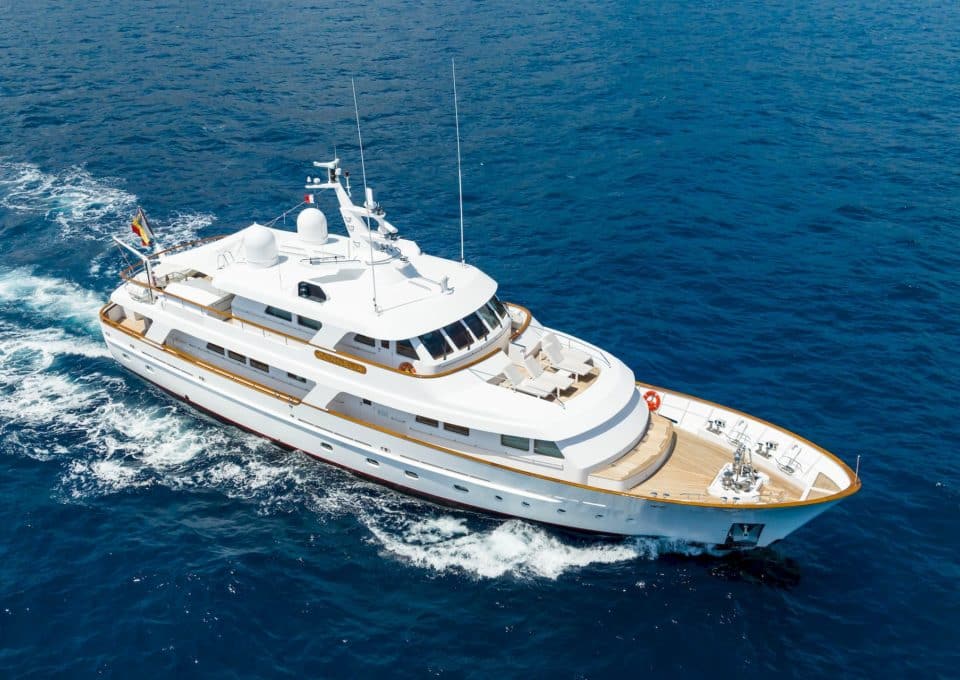 yacht-charter-rental-m-y-cornelia