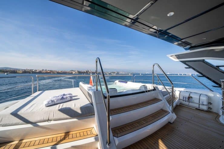 yacht-charter-rental-m-y-glasax